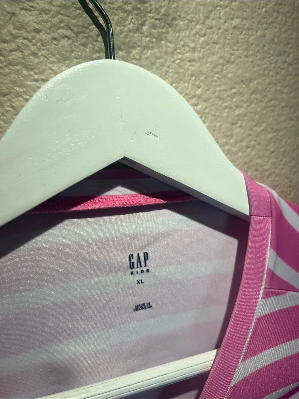 GAP Girl’s Swim Rashguard Top Long Sleeves Size 12 or XL Pink White Stripes